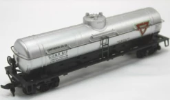 Athearn 1571 HO Scale Single Dome Tank Car (Blue Box Kit) Conoco CONX 617 - NOS