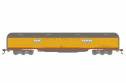 Athearn RTR 88211 HO Scale Heavyweight Baggage Passenger Car Union Pacific 1388