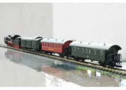 Märklin 81874 Z Scale American Museum Passenger Starter Set With Steam Loco - Standard DC