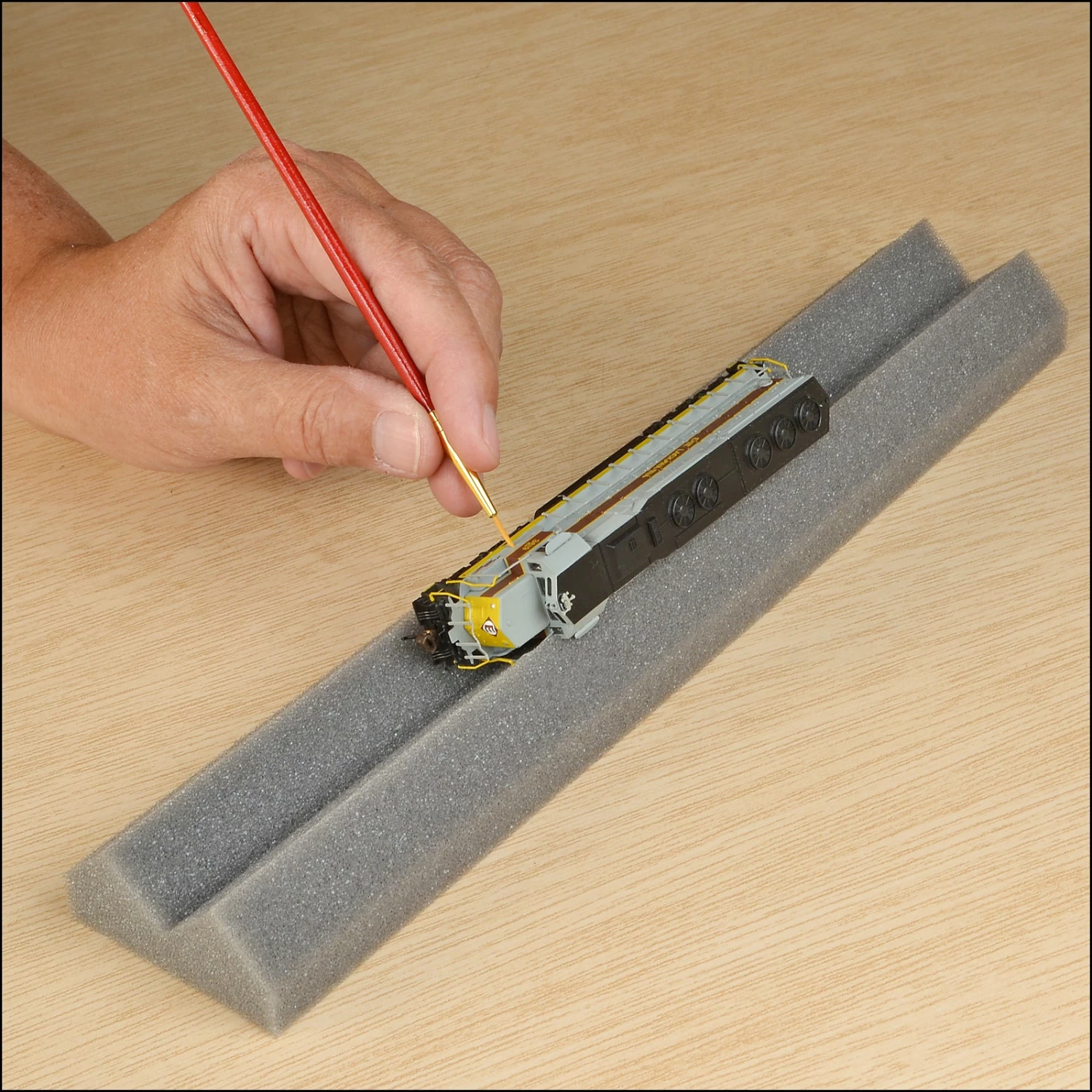 Micro-Mark 86614 N/Z Scale Soft-Touch Foam Cradle For Locomotives And Rolling Stock 1 Micro-Mark 86614 N/Z Scale Soft-Touch Foam Cradle For Locomotives And Rolling Stock