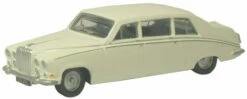 Oxford Diecast NDS001 N Scale Daimler DS420 Sedan Old English White