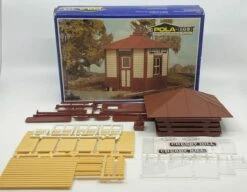 POLA 1800 G Gauge Cherry Hill Shanty - NOS