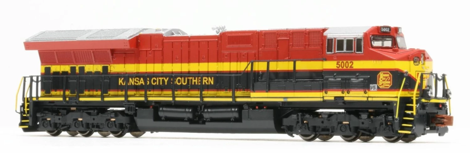 ScaleTrains Operator 10981 N Scale GE ET44C4 Tier 4 Diesel "Southern Belle" KCS 5014 With DCC 1 ScaleTrains Operator 10981 N Scale GE ET44C4 Tier 4 Diesel "Southern Belle" KCS 5014 With DCC