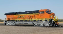 ScaleTrains Rivet 33625 N Scale GE ET44 Tier 4 Diesel "Heritage III" BNSF 3740