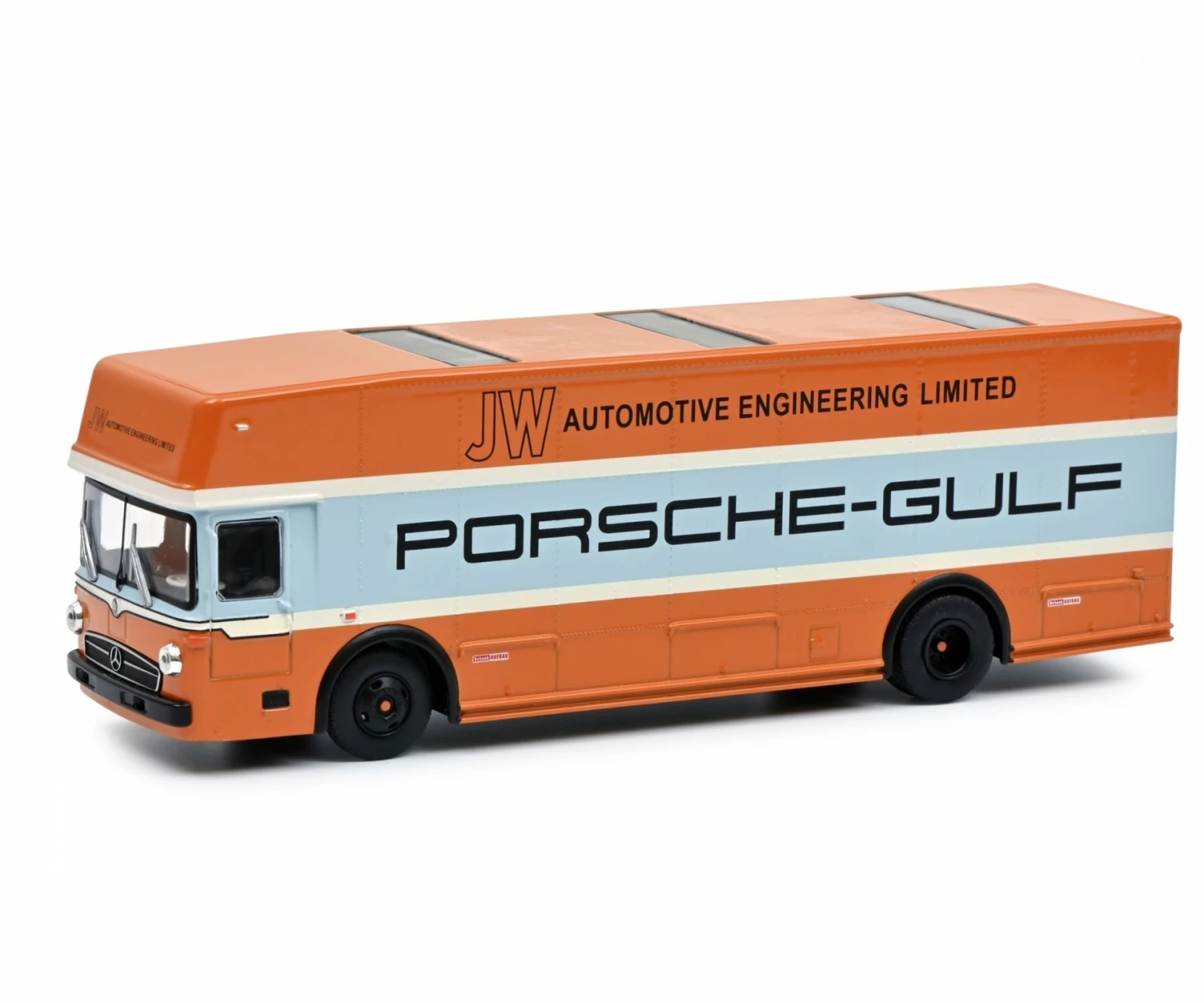 Schuco 452030100 (1:64) JW AutomotiveRace Transporter Porsche-Gulf 1 Schuco 452030100 (1:64) JW AutomotiveRace Transporter Porsche-Gulf