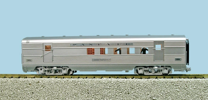 USA Trains R310001 G Scale RPO Car Santa Fe Super Chief - NOS 1 USA Trains R310001 G Scale RPO Car Santa Fe Super Chief - NOS
