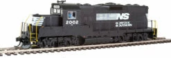 Walthers Mainline 910-20410 HO Scale EMD GP9 Chop Nose NS 2002 - USED