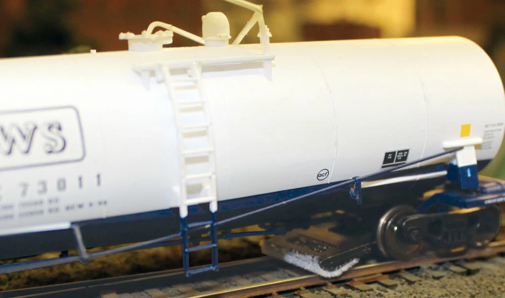 Woodland Scenics TT4570 Tidy Track, N Scale Dust Monkeys 2 Woodland Scenics TT4570 Tidy Track, N Scale Dust Monkeys - Image 2